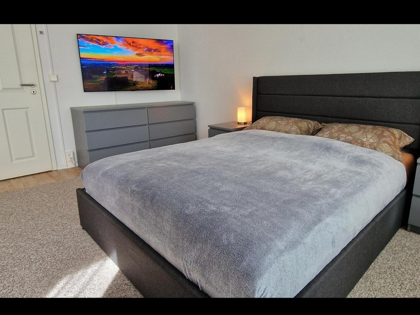 Zentrum Apartment - Oled Tv - Ps4 - Balkon - Parking Chemnitz Extérieur photo