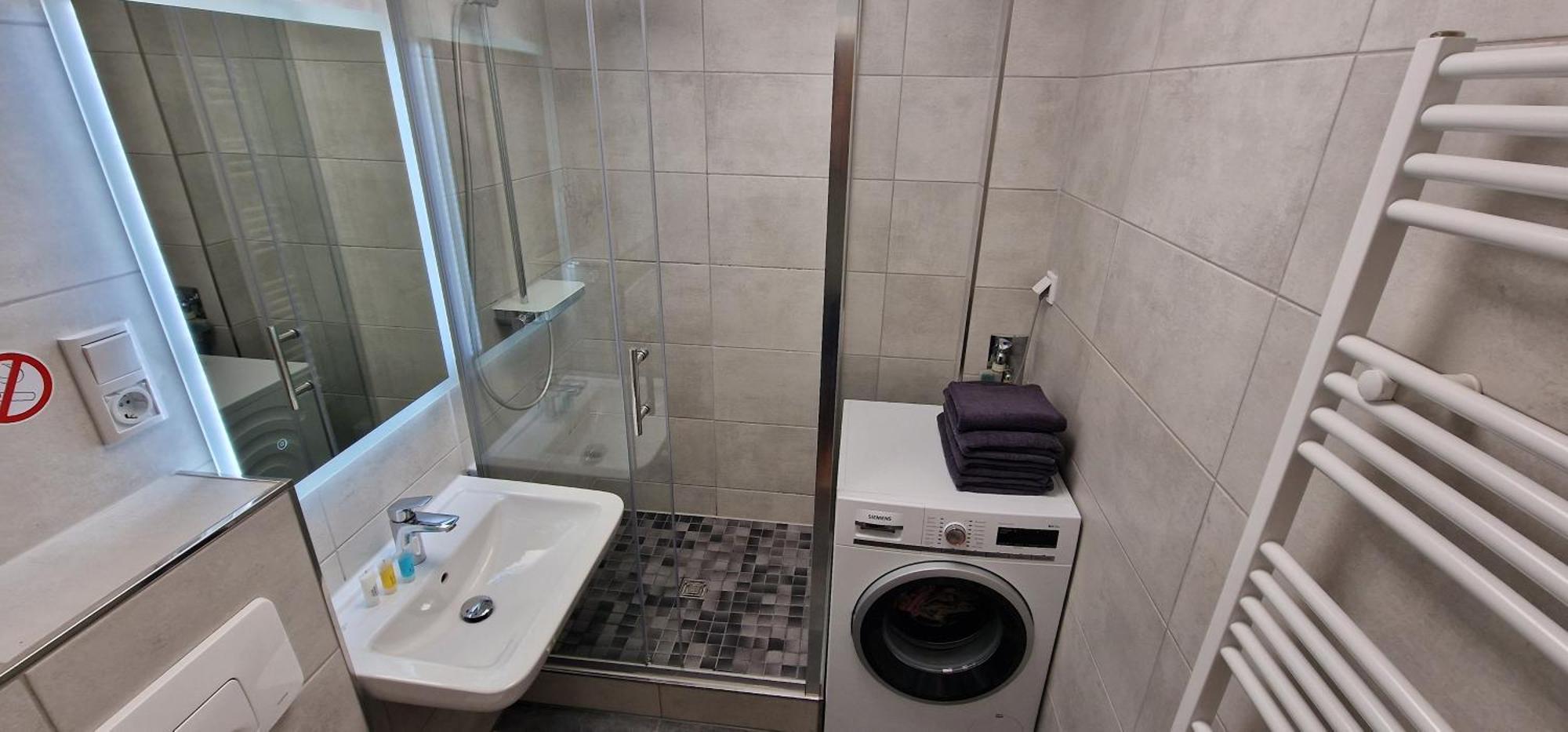 Zentrum Apartment - Oled Tv - Ps4 - Balkon - Parking Chemnitz Extérieur photo